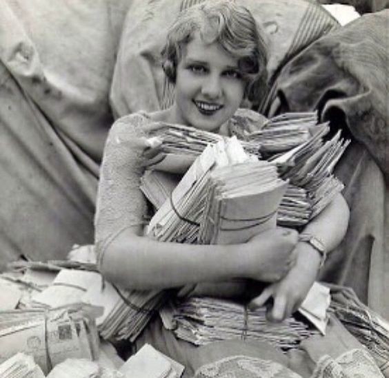 anita page3
